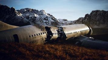 avion s'est écrasé sur une montagne photo