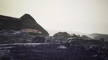 glace de neige et rochers au paysage du nord photo