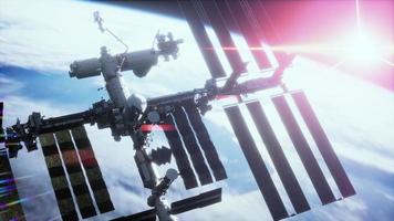 station spatiale internationale iss flottant en orbite au-dessus de la planète terre photo