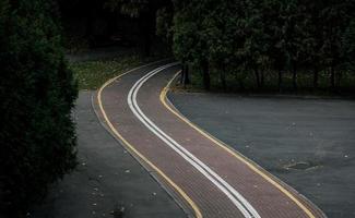 piste cyclable sinueuse photo