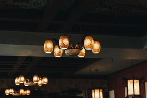 lampe vintage dans le café photo