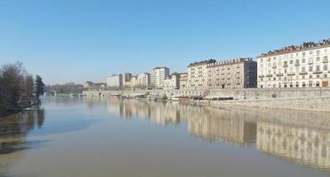 fleuve po, turin photo