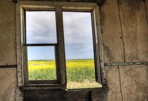 intérieur maison abandonnée photo