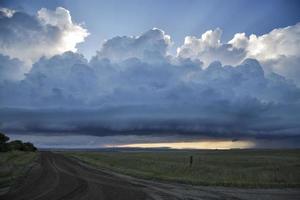 nuages d'orage saskatchewan photo