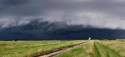 nuages de tempête des prairies canada photo