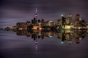 photo de nuit de la ville de toronto