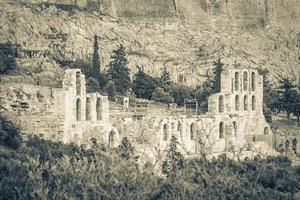 acropole d'athènes odéon d'hérode atticus amphithéâtre ruines grèce. photo