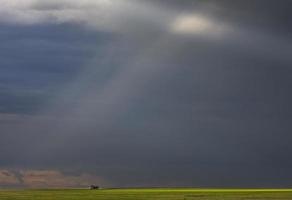 tempête nuages prairie ciel saskatchewan photo
