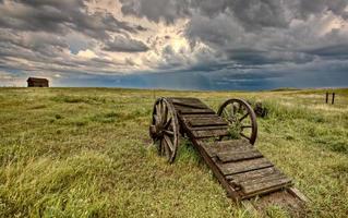 vieux chariot à roue des prairies saskatchewan photo