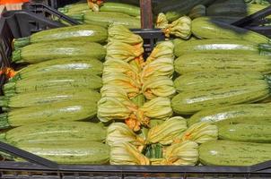 courgettes aka courgettes légumes photo