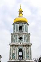 clocher de la cathédrale sainte-sophie de kiev, ukraine, europe photo