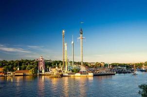 L'île de Djurgarden et les attractions du carrousel de tivoli, Stockholm, Suède photo