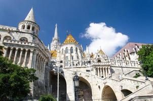 bastion des pêcheurs halaszbastya, budapest en hongrie photo