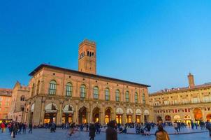 bologne, italie palazzo re enzo et palais palazzo dei bancchi s'appuyant sur la piazza maggiore photo