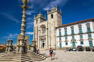 rues de porto dans le centre-ville historique, portugal photo