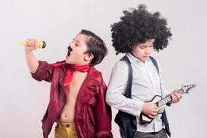 enfants déguisés en rock star photo