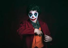 enfant déguisé en clown photo