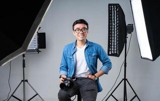portrait de jeune photographe asiatique photo