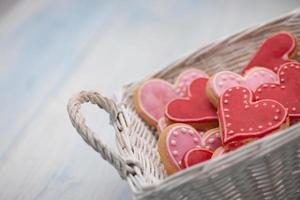 biscuits en forme de coeur le jour de la saint valentin photo