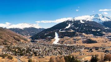 bormio en lombardie italie photo