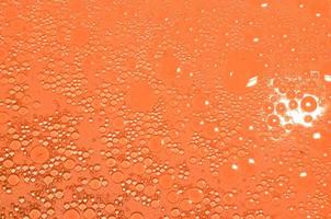 huile dans l'eau d'orange photo