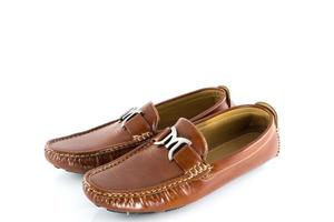 chaussures pour hommes de couleur marron isoler sur fond blanc photo