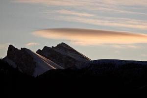 montagnes rocheuses en hiver photo