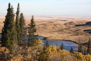 lac reesor alberta à l'automne photo