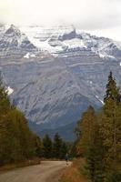 Mount robson dans la belle colombie britannique photo