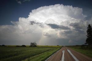 nuages d'orage au-dessus de la saskatchewan photo