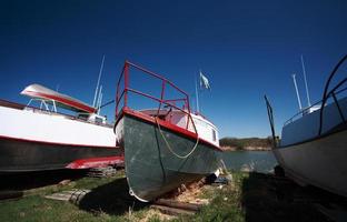 Bateaux de pêche échoués près de Riverton Manitoba photo