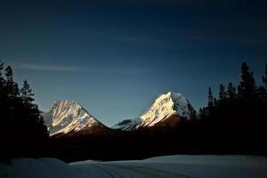 montagnes rocheuses en hiver photo