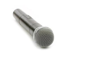 Nouveau microphone sans fil isolé sur fond blanc photo