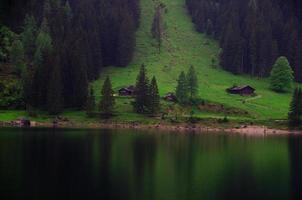 lac avec alm photo