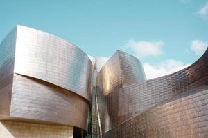 bilbao, bizkaia, espagne, 2022 - architecture musée guggenheim bilbao, destination de voyage photo