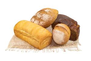 Différents pains pain baguette ronde de seigle isolé sur fond blanc photo