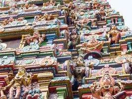 sri maha mariamman temple silom bangkok thailand 16 octobre 2018construit pour être le lieu dédié au culte de sri maha uma devi la déesse de shiva.on 16 octobre 2018 à bangkok thailand. photo