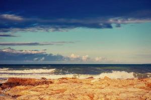 vagues sur le paysage marin photo