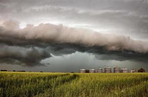 nuages d'orage saskatchewan photo