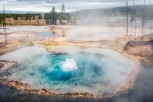 source firehole à yellowstone photo