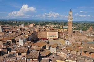 piazza del campo à sienne photo