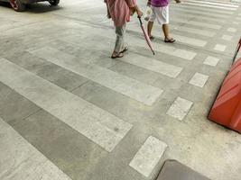 passage pour piétons dans la zone communautaire photo