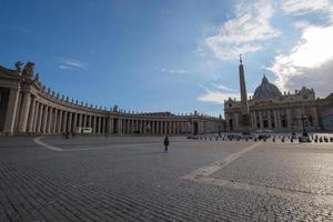 place saint pierre rome latium italie photo