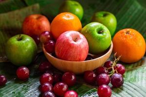 fruits frais mélangés pour une alimentation et un régime sains photo