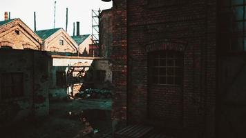 bureaux modernes de style loft situés dans les anciens bâtiments de l'usine photo