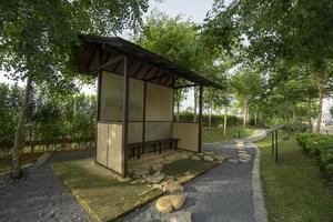 maison japonaise en bois verte photo