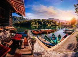 bateaux de plaisance au lac photo