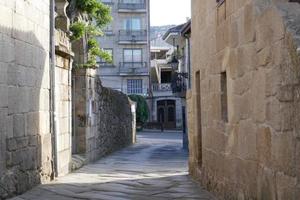 vues et détails des rues et maisons d'allariz photo