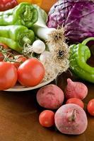 une sélection de légumes frais bio photo