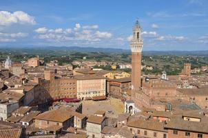 piazza del campo à sienne photo